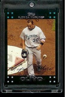 2007 Topps Miguel Olivo Florida Marlins #375 MLB Baseball Trading Card: Sports Collectibles