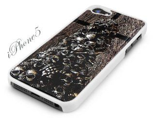 White Snap On iPhone 5 Cover Case SKULL MOUNTAIN Logo Design for iPhone 5: Cell Phones & Accessories