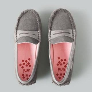 Umi Pewter Slip On Moccasin Pebble Rubber Outer Sole Toddler Girls 8.5: Flats Shoes: Shoes