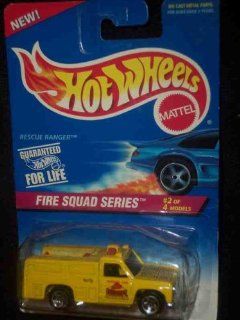 Fire Squad Series #2 Rescue Ranger Condition Mattel Hot Wheels #425 1:64 Scale: Toys & Games