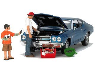 Like Father Like Son Figurine Set 1/18 by Motorhead Miniatures 555 CAR IS NOT INCLUDED: Toys & Games
