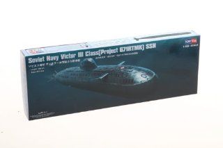 Hobby Boss Victor III Class (Project 671RTMK) SSN Boat Model Building Kit: Toys & Games
