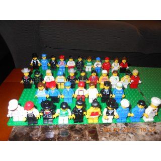 LEGO City MiniFigure Collection (8401) Toys & Games