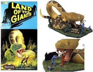Polar Lights #7512 Land of the Giants Snake Scene Plastic Model Kit Toys & Games