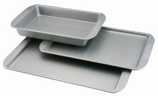 Farberware 3 Piece Carbon Steel Nonstick Bakeware Set: Kitchen & Dining