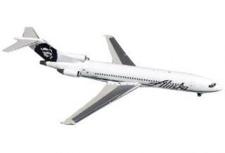 Gemini Jets B727 200 Alaska Airlines Diecast Vehicle, Scale 1/200: Toys & Games