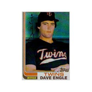 1982 Topps #738 Dave Engle: Sports Collectibles
