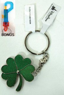 Disney Parks 2013 Green Four Leaf Heart Clover Key Chain   (Comes Sealed)   Disney Parks Exclusive & Limited Availability + BONUS   Colored Belt Clip Key Chain Included Toys & Games