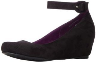 CL by Chinese Laundry Women's Late Night Wedge Pump,Black,5.5 M US Shoes