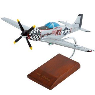 P 51D Mustang "Big Beautiful Doll"   1/32 scale model: Toys & Games