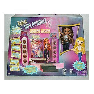 Exclusive Bratz Girlfriendz Nite Out Dance Disco with Bonus Fianna Doll Toys & Games