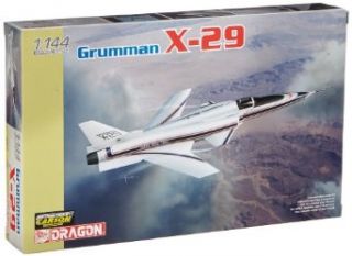 Dragon Models Grumman X 29 Experimental Aircraft, Scale 1/144: Toys & Games