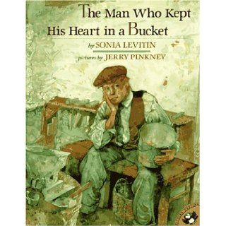 The Man Who Kept His Heart in a Bucket (Picture Puffins): Sonia Levitin, Jerry Pinkney: 9780140554618: Books