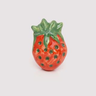 ceramic strawberry decorative knob by trinca ferro