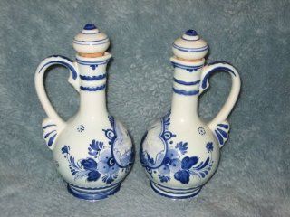 Vintage Delft Holland Blue WINDMILL SCENE Porcelain 5 1/2 Inch Cruet Oil & Vinegar Set w/ Cork Tops: Oil Bottles: Kitchen & Dining