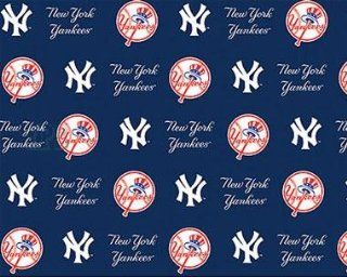 New York Yankees Sheet Wrapping Paper: Sports & Outdoors