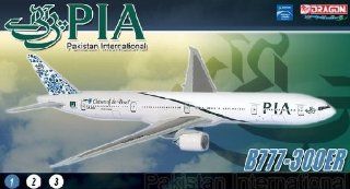 Pakistan International Airlines 777 300ER (1:400): Toys & Games