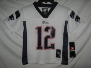 Tom Brady New England Patriots White NFL Kids 2013 14 Season Mid tier Jersey (Kids 4): Clothing