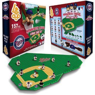 Minnesota Twins Collectible Mini Figure Game Time Set : Sports Fan Toy Figures : Sports & Outdoors