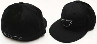 Atlanta Falcons Black On Black Flat Brim Hat / Cap : Baseball Caps : Sports & Outdoors