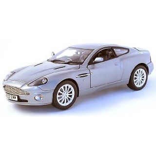 Joyride   1:18 Aston Martin Vanquish V12 Die Another Day: Toys & Games