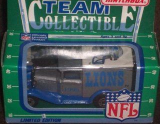 Detroit Lions 1990 Matchbox White Rose NFL Diecast Ford Model A Truck Collectible Car : Sports Fan Toy Vehicles : Sports & Outdoors