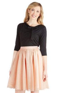 Turning in Tulle Skirt in Peach  Mod Retro Vintage Skirts