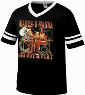 Makes U Wanna Go Out & Play Mens Cowboy Ringer T shirt, Cowboy Saddle Boots Spurs Hat and Lasso Design V neck Shirt: Clothing