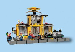 LEGO World City 4513   City Bahnhof: Spielzeug