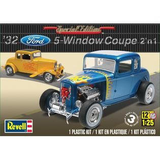 Revell Monogram Revell 1:25 Scale 32 Ford 5 Window Coupe 2 in 1 Model