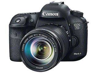 Canon EOS 7D Mark II 9128B016 Black 20.2 MP Digital SLR Camera with 18 135mm Lens